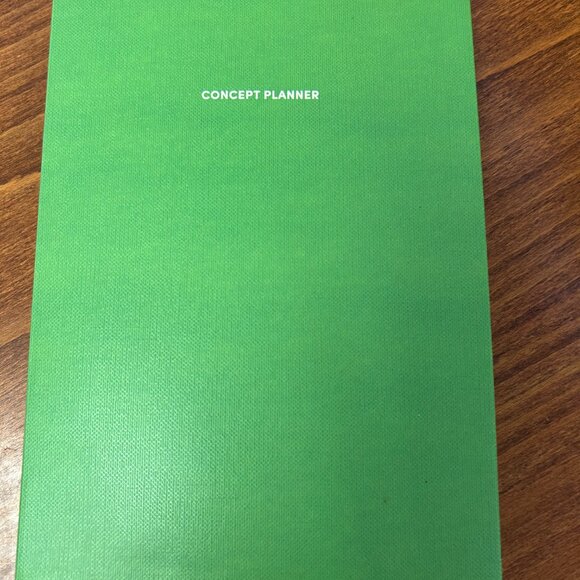 Collection of assorted planners and journals - Picture 4 of 9